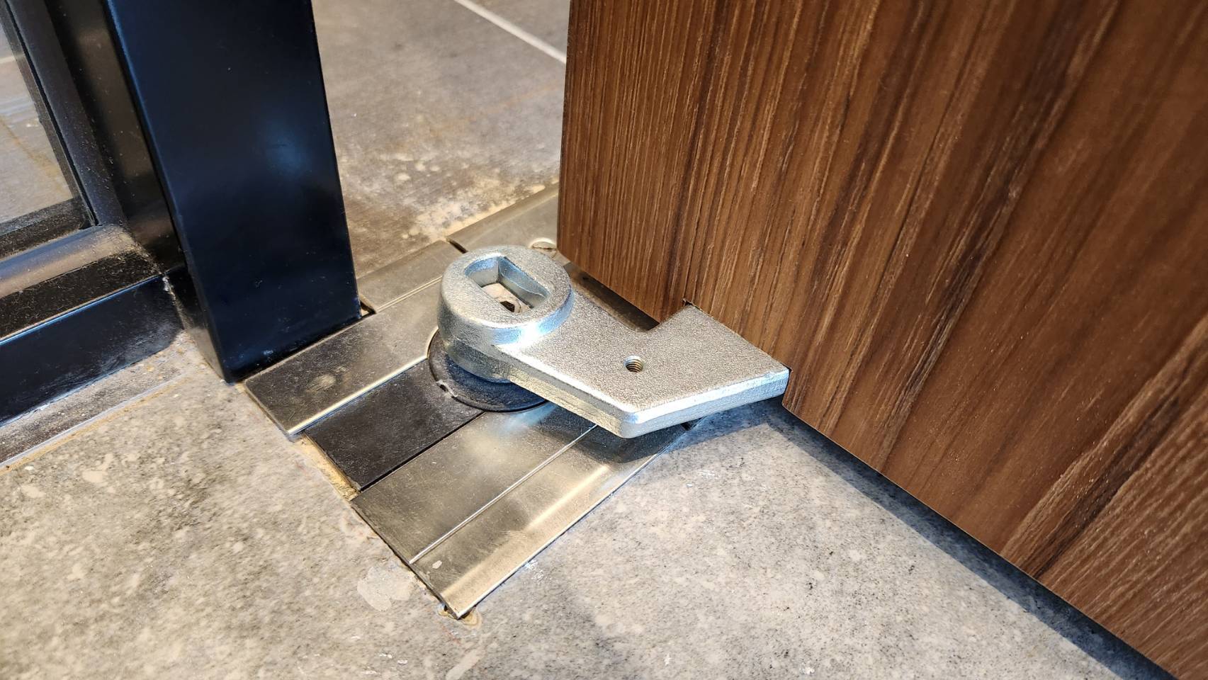 door strap