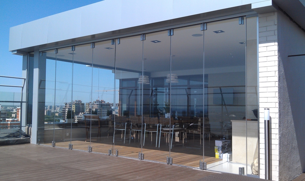Bifolding door,折疊門
